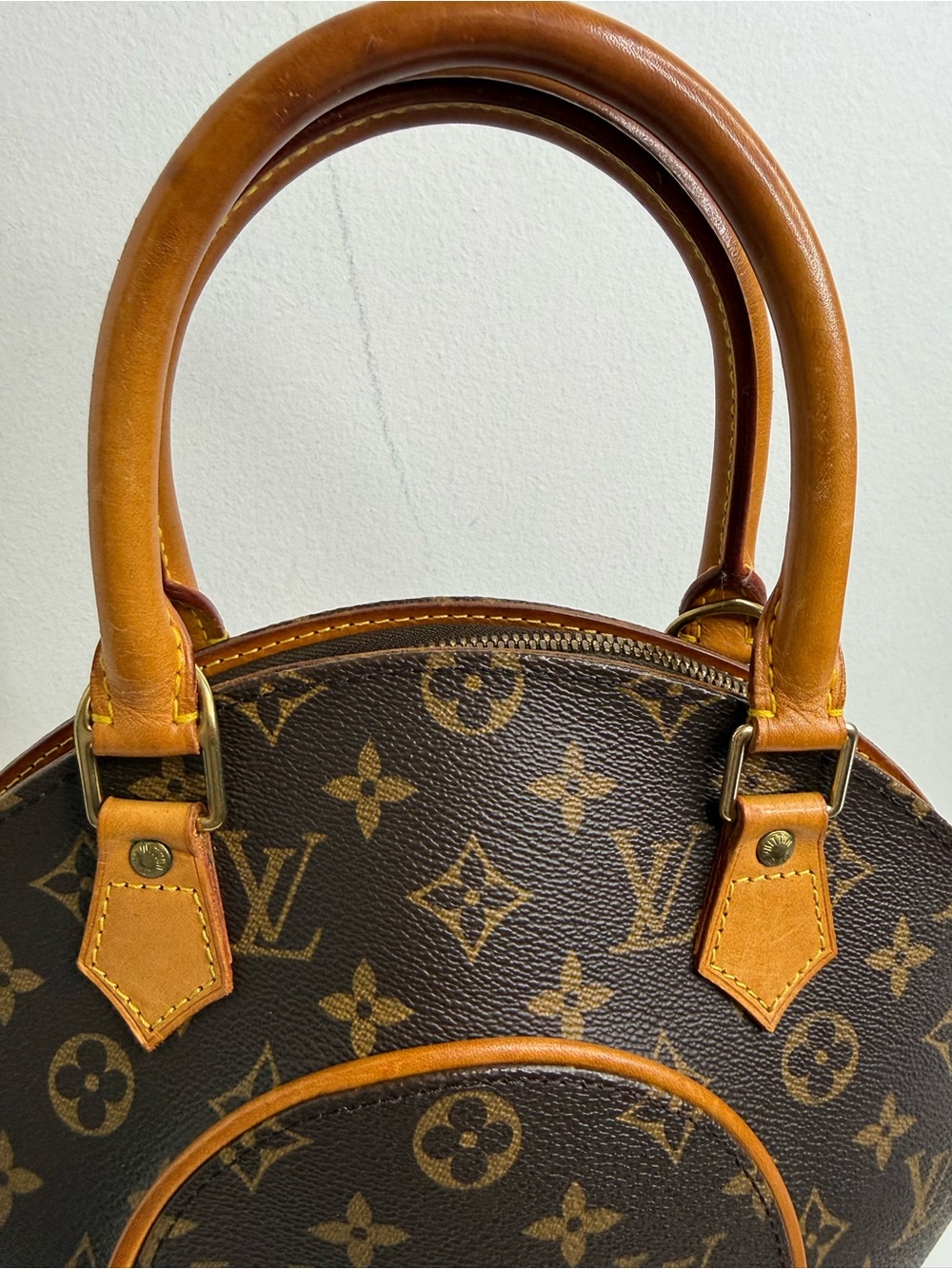Louis Vuitton Vintage Monogram Ellipse PM - Picture 2 of 14